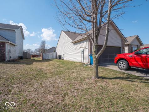 7404 Oak Mill Court Indianapolis IN 46217