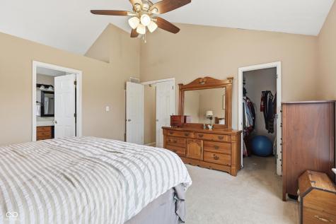 7678 Colonial Court Fishers IN 46038