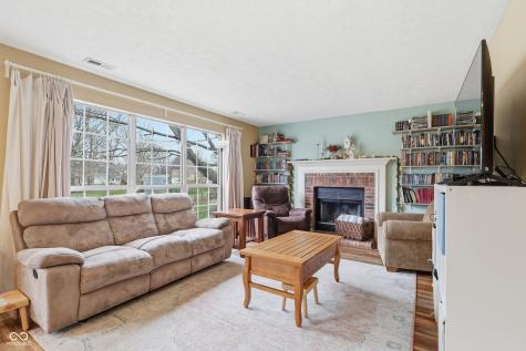 7678 Colonial Court Fishers IN 46038