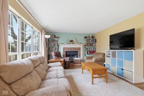 7678 Colonial Court Fishers IN 46038