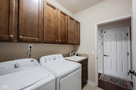 12893 Mondavi Drive Fishers IN 46037
