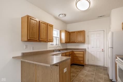 8122 Sand Ridge Circle Indianapolis IN 46237