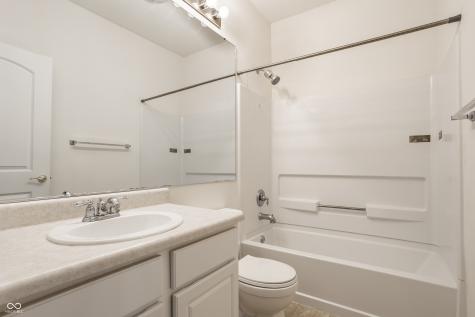 8122 Sand Ridge Circle Indianapolis IN 46237