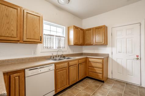 8122 Sand Ridge Circle Indianapolis IN 46237
