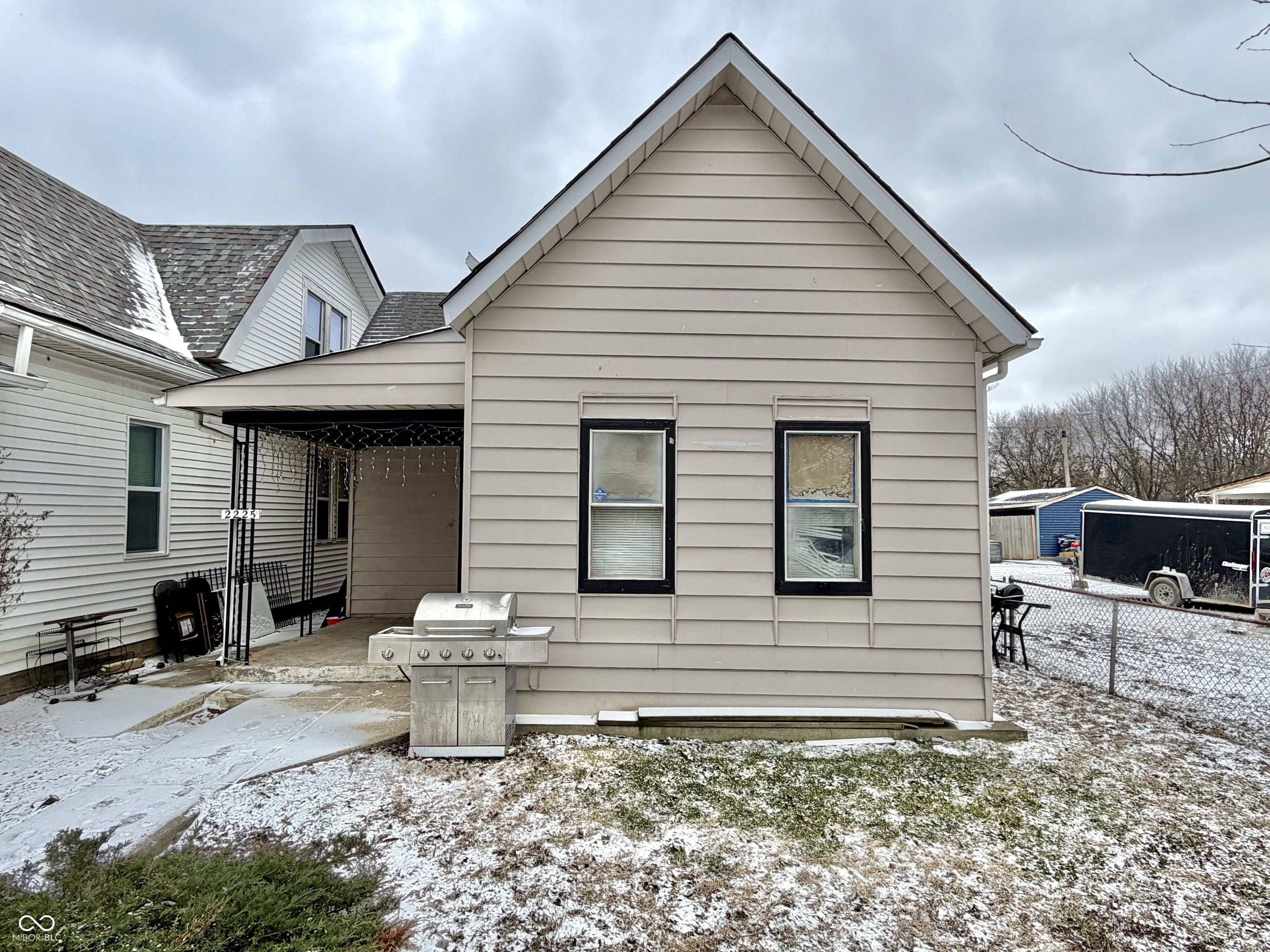 2225 Howard Street Indianapolis IN 46221