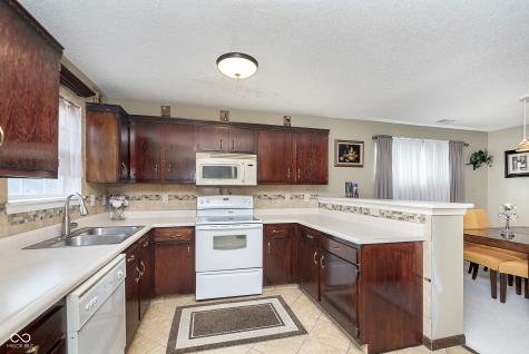 10337 Hornton Street Indianapolis IN 46236