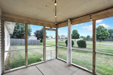 8211 Crosser Drive Indianapolis IN 46237