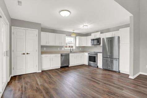 8211 Crosser Drive Indianapolis IN 46237