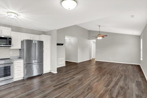 8211 Crosser Drive Indianapolis IN 46237