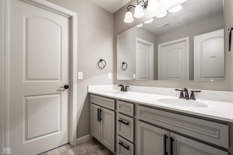 5573 Pecan Court Noblesville IN 46062