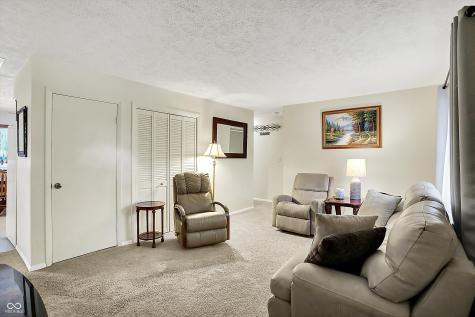 9042 Panorama Court Indianapolis IN 46234