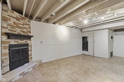 7703 Clarendon Road Indianapolis IN 46260
