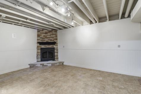 7703 Clarendon Road Indianapolis IN 46260
