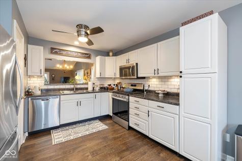 11298 Squirrel Hollow Fishers IN 46038