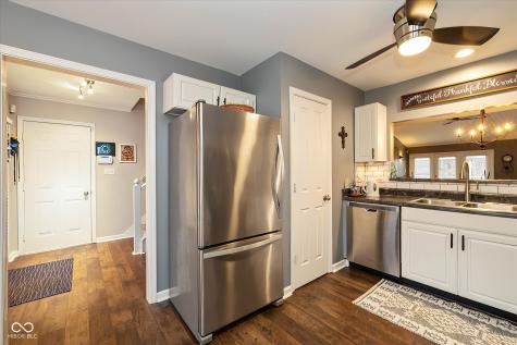 11298 Squirrel Hollow Fishers IN 46038