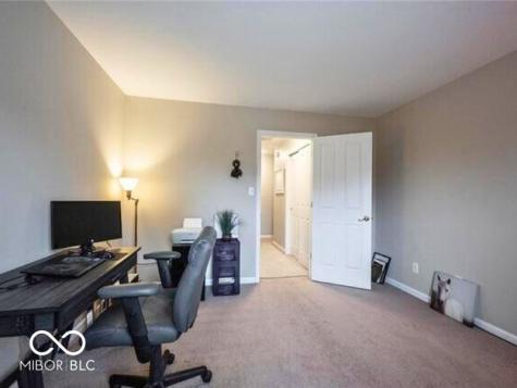 11298 Squirrel Hollow Fishers IN 46038