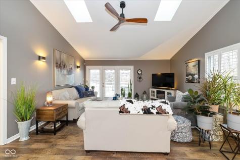 11298 Squirrel Hollow Fishers IN 46038