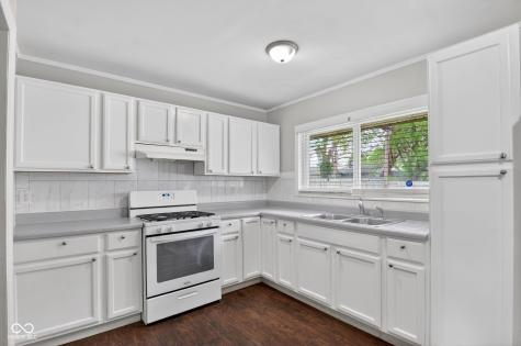 9846 Catalina Drive Indianapolis IN 46235