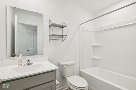 56 Winding Brook Way Pendleton IN 46064