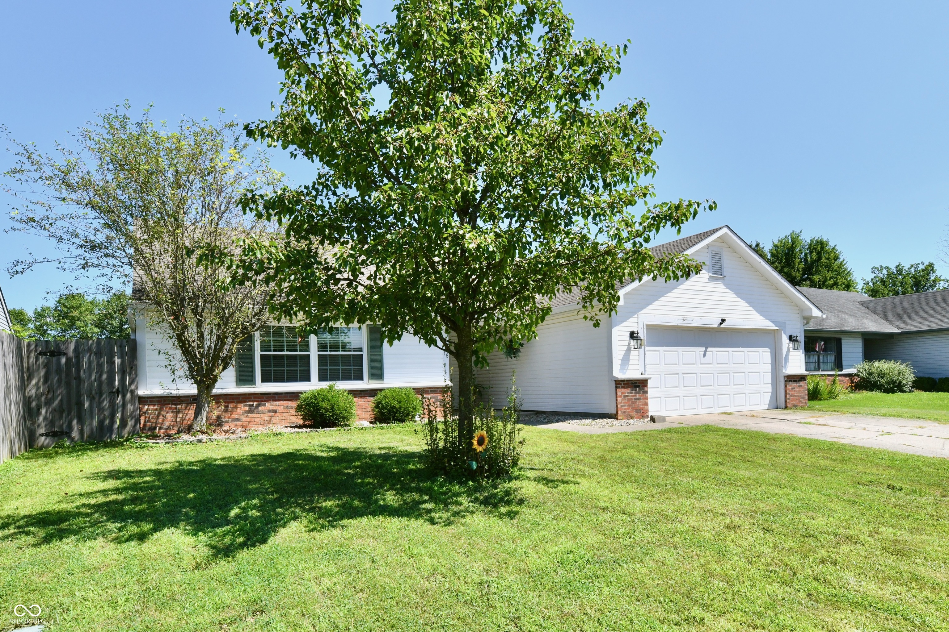 18 Lake Drive N Brownsburg IN 46112