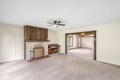 895 Raymond Street Plainfield IN 46168
