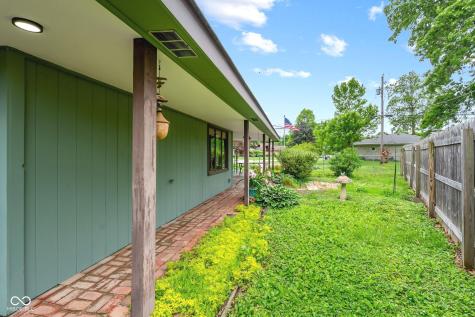 895 Raymond Street Plainfield IN 46168