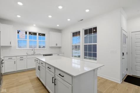 5199 Nettleton Way Avon IN 46123