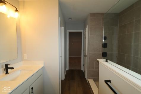 9935 Redwood Peak Lane Indianapolis IN 46259