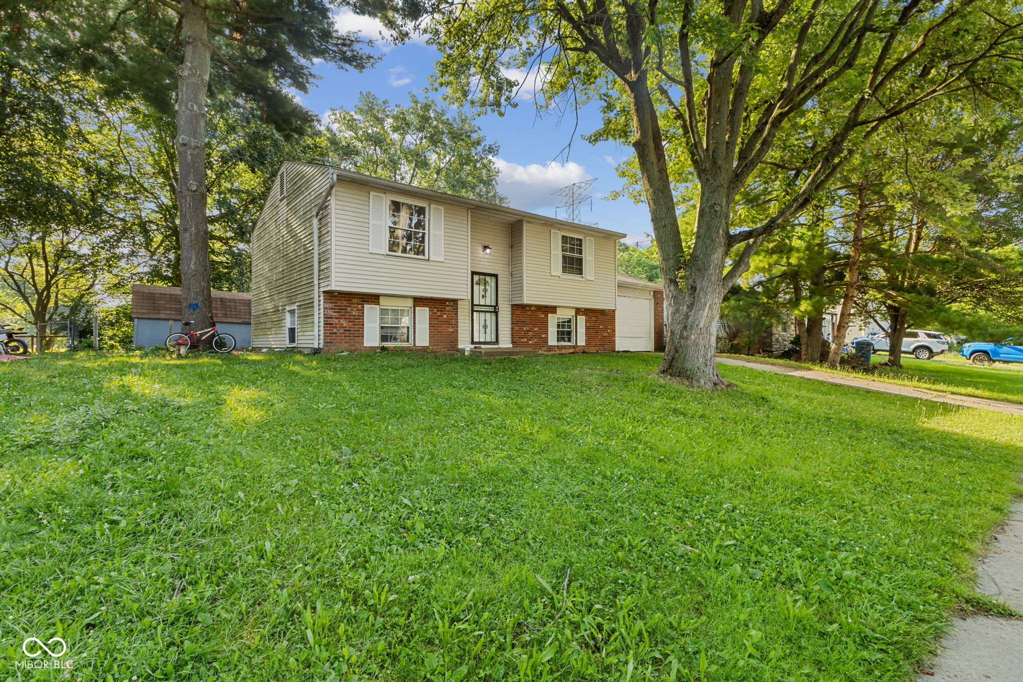 1809 Mutz Drive Indianapolis IN 46229