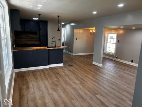 9218 Wind River Court Indianapolis IN 46234