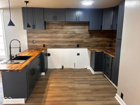 9218 Wind River Court Indianapolis IN 46234