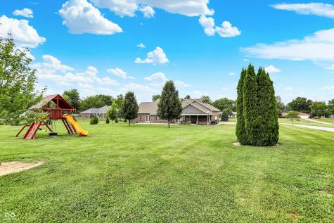 421 Lowry Street Jamestown IN 46147