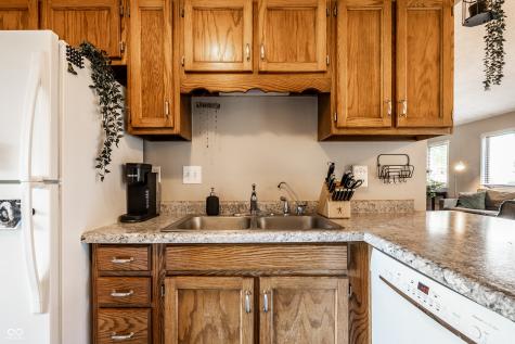 7647 Geist Valley Court Indianapolis IN 46236