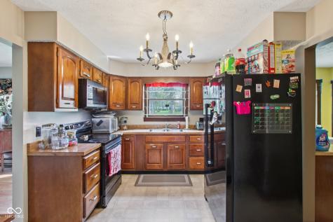 345 E Main Street Jamestown IN 46147