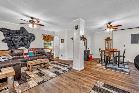 4851 Wycliff East Drive Indianapolis IN 46221