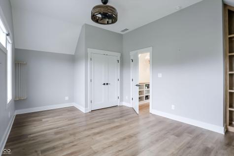 5714 Inglenook Way Zionsville IN 46077