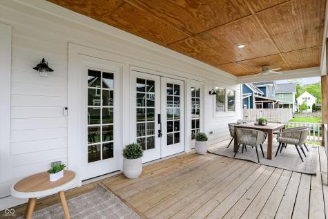 5714 Inglenook Way Zionsville IN 46077