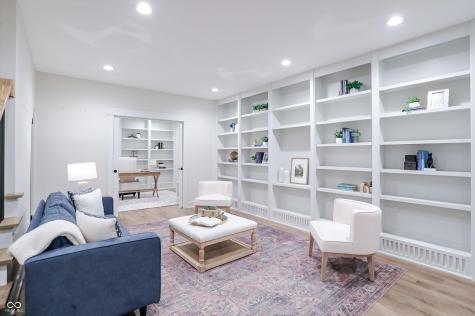 5714 Inglenook Way Zionsville IN 46077