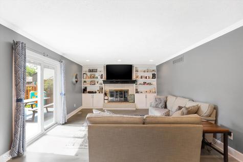 630 Sugarbush Drive Zionsville IN 46077