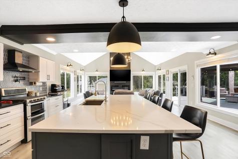 630 Sugarbush Drive Zionsville IN 46077