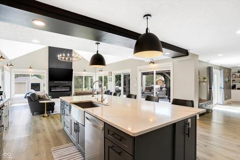 630 Sugarbush Drive Zionsville IN 46077