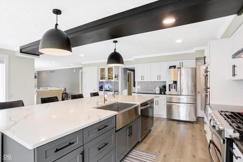 630 Sugarbush Drive Zionsville IN 46077