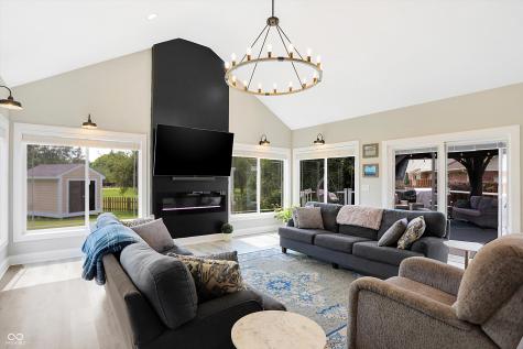 630 Sugarbush Drive Zionsville IN 46077