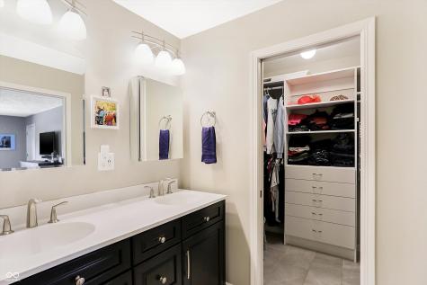 630 Sugarbush Drive Zionsville IN 46077