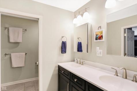 630 Sugarbush Drive Zionsville IN 46077