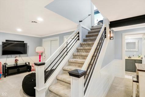 630 Sugarbush Drive Zionsville IN 46077