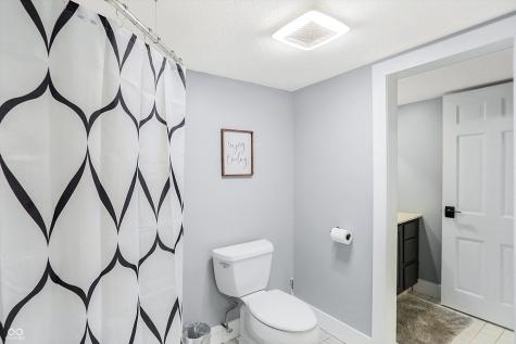 630 Sugarbush Drive Zionsville IN 46077
