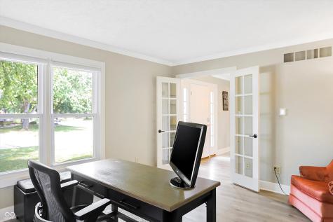 630 Sugarbush Drive Zionsville IN 46077