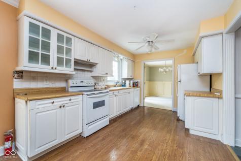 6805 S Ford Road Zionsville IN 46077