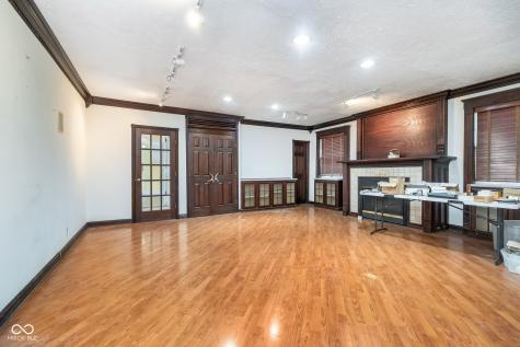 6805 S Ford Road Zionsville IN 46077